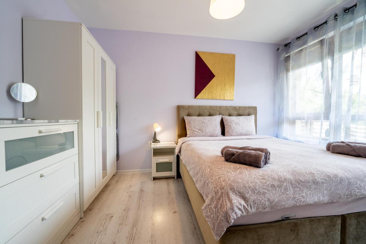 Sunny Apartment In Studentski Grad, Behind Unss Σόφια Εξωτερικό φωτογραφία