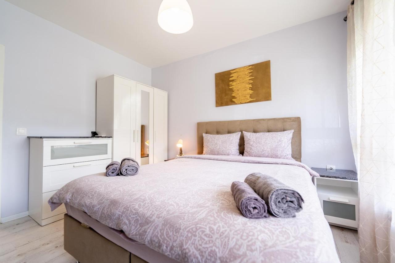 Sunny Apartment In Studentski Grad, Behind Unss Σόφια Εξωτερικό φωτογραφία