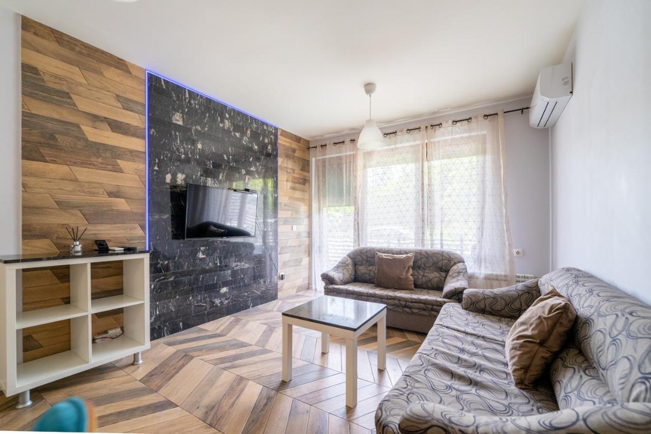 Sunny Apartment In Studentski Grad, Behind Unss Σόφια Εξωτερικό φωτογραφία